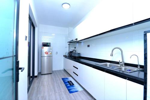 Stunning One Bedroom Apartment With Ample Parking Space Swimming Pool Fully Equipped Gym And Relaxing Rooftop With City Views