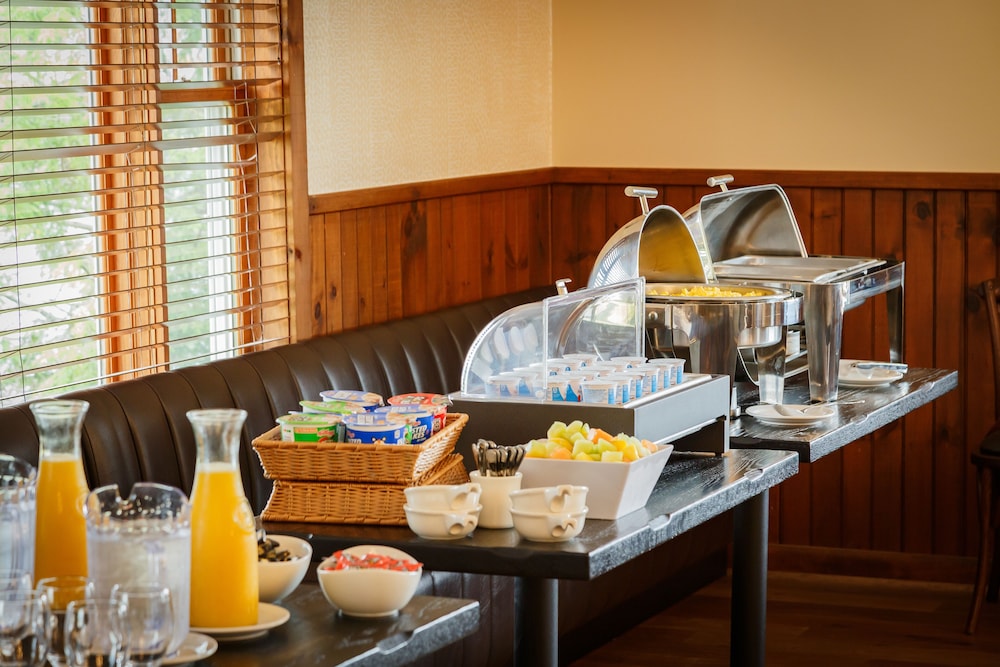 Flagship Inn & Suites - photo 27