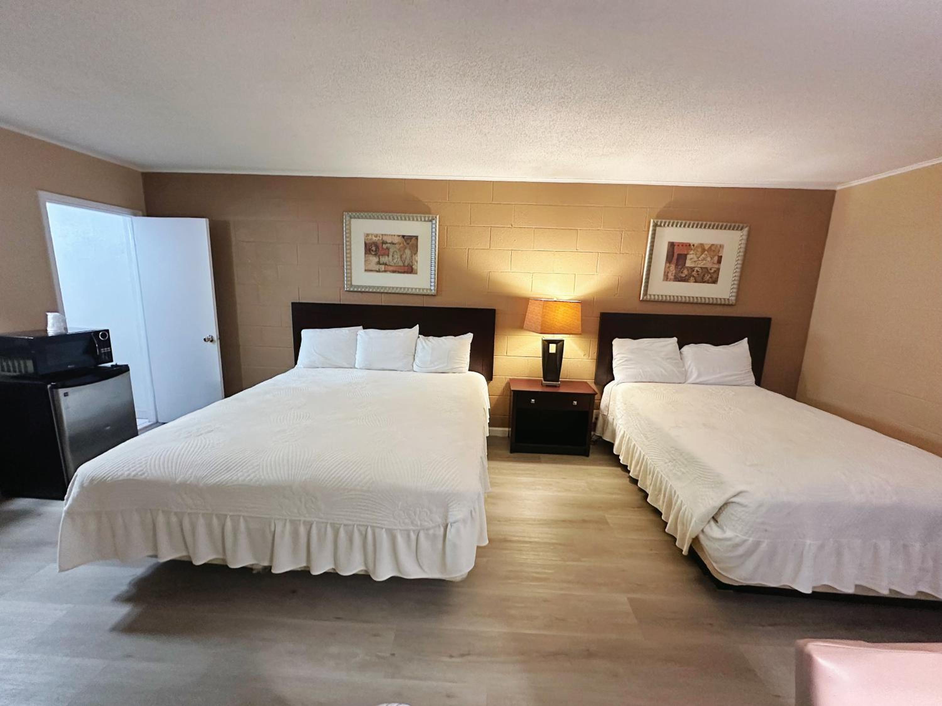 Royal Inn and Suites - photo 20