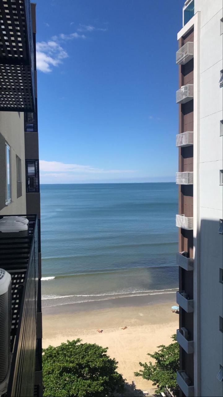 Apto Pe Na Areia Centro de Balneario Camboriu