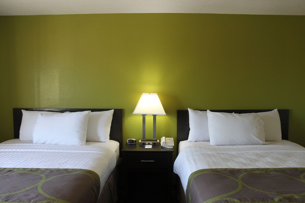 AmericInn by Wyndham West Burlington - photo 8