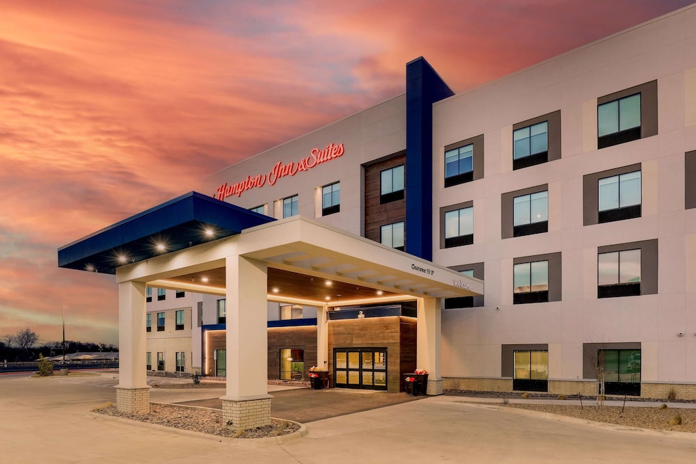 Hampton Inn & Suites Weatherford - photo 110