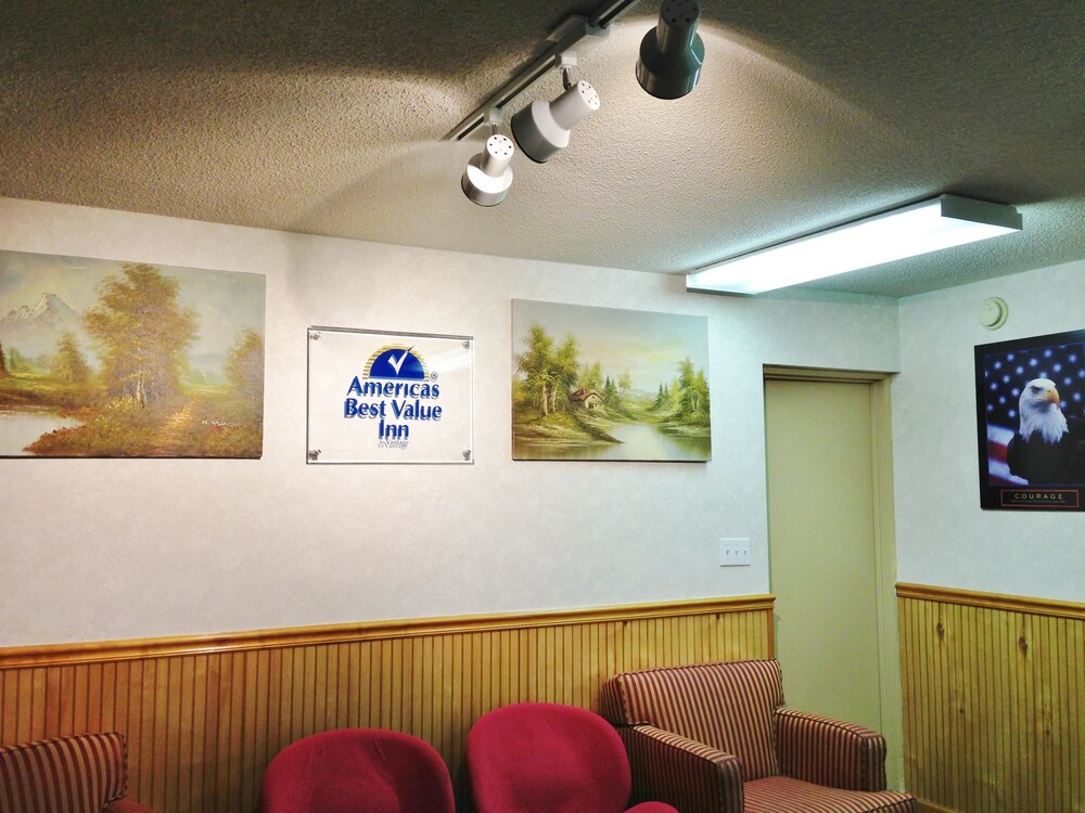 Americas Best Value Inn Macomb - photo 4