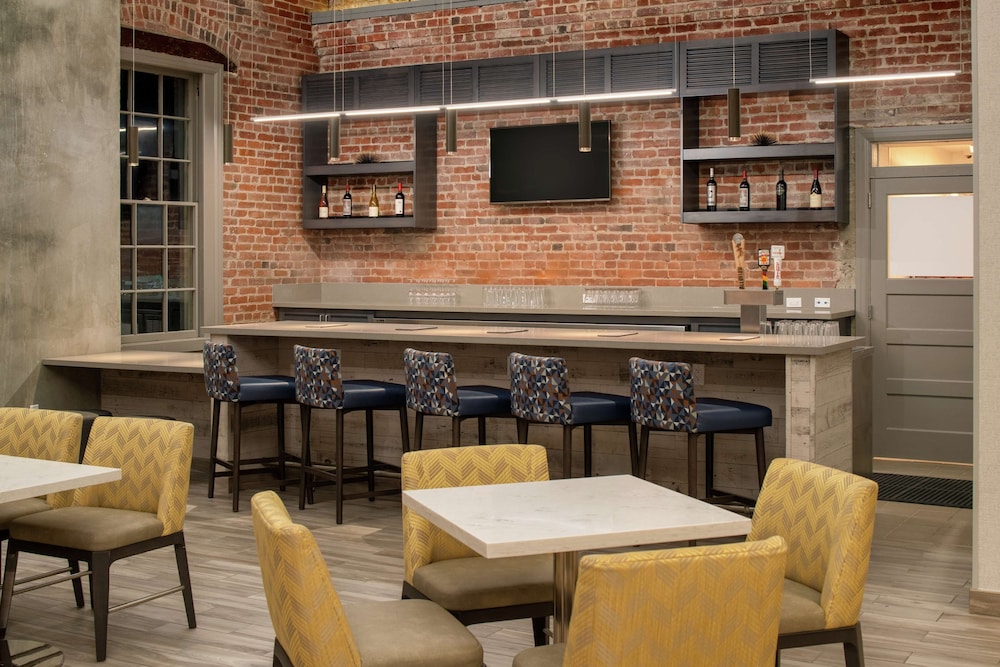 Hampton Inn Petaluma CA - photo 25
