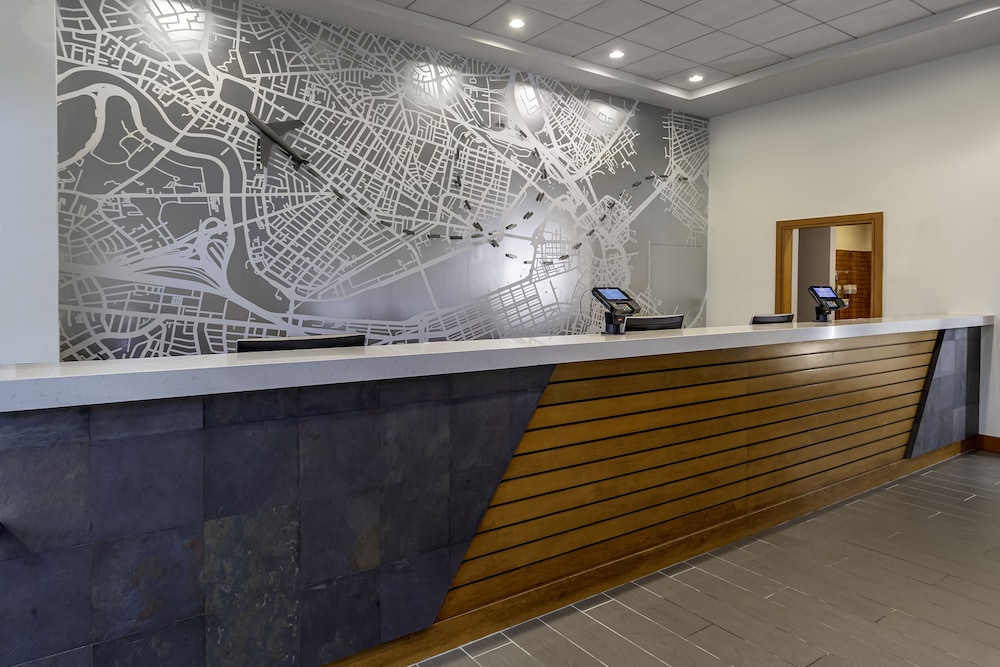 Embassy Suites Boston Logan Airport - photo 6