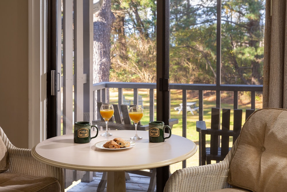 Refuge Inn - photo 30