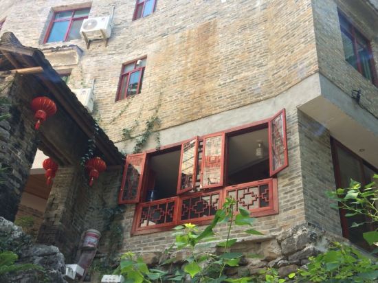 Longhepan Hotel in Zhaoping, People's Republic of China