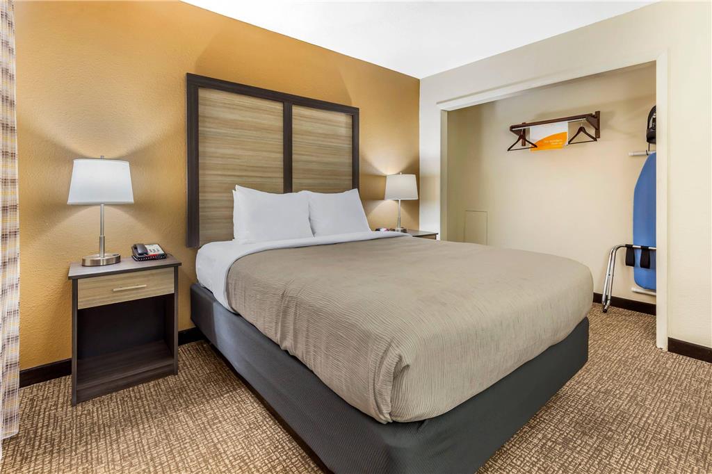 Quality Inn & Suites Spring Lake Fayetteville near Fort Bragg - photo 16
