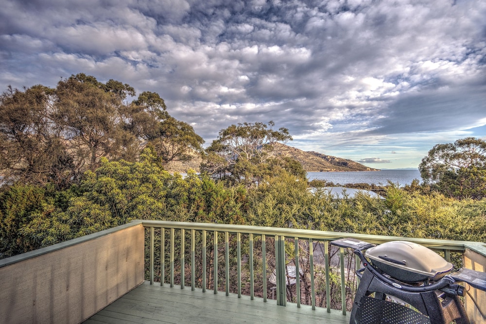 Beachcroft in Coles Bay, Australia