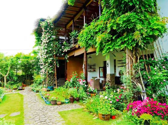 Floral Hotel Moganshan QingmanHouse in Deqing, People's Republic of China