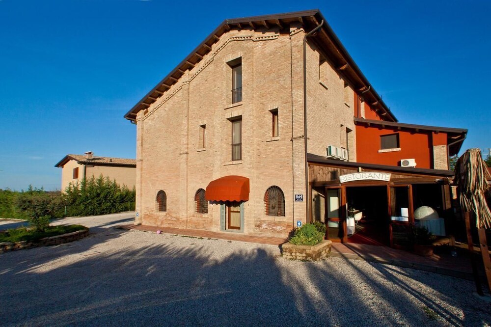 Hotel La Tortiola pet-friendly hotel Vigarano Mainarda