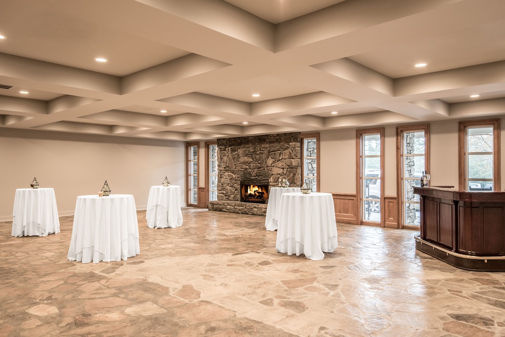 Crowne Plaza Resort Asheville by IHG - photo 59