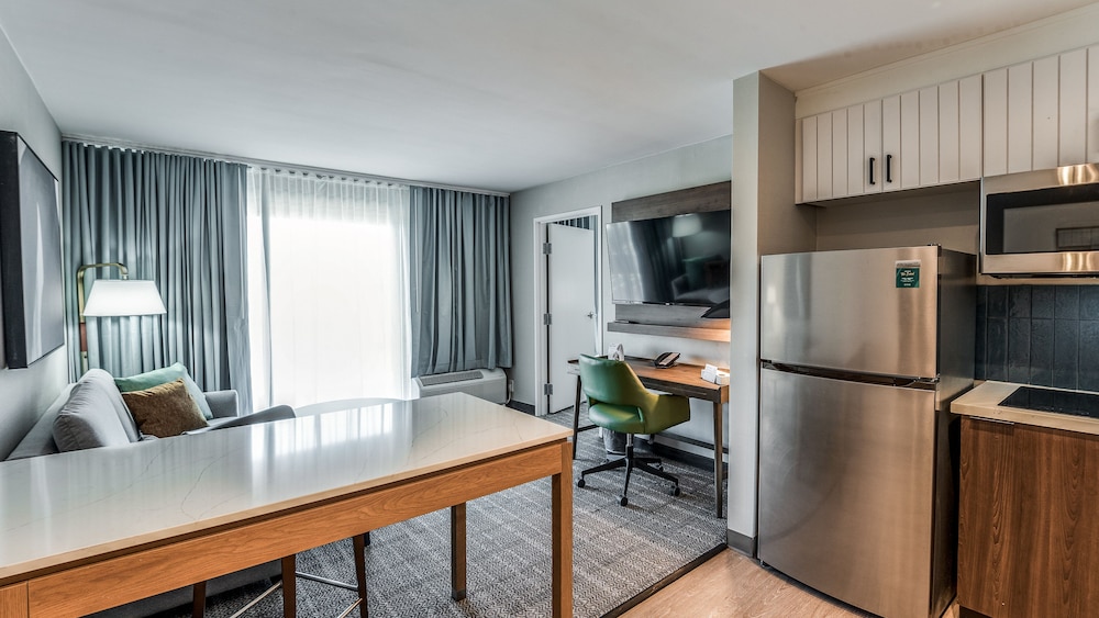 Staybridge Suites Dallas Market Ctr Love Field by IHG - photo 5