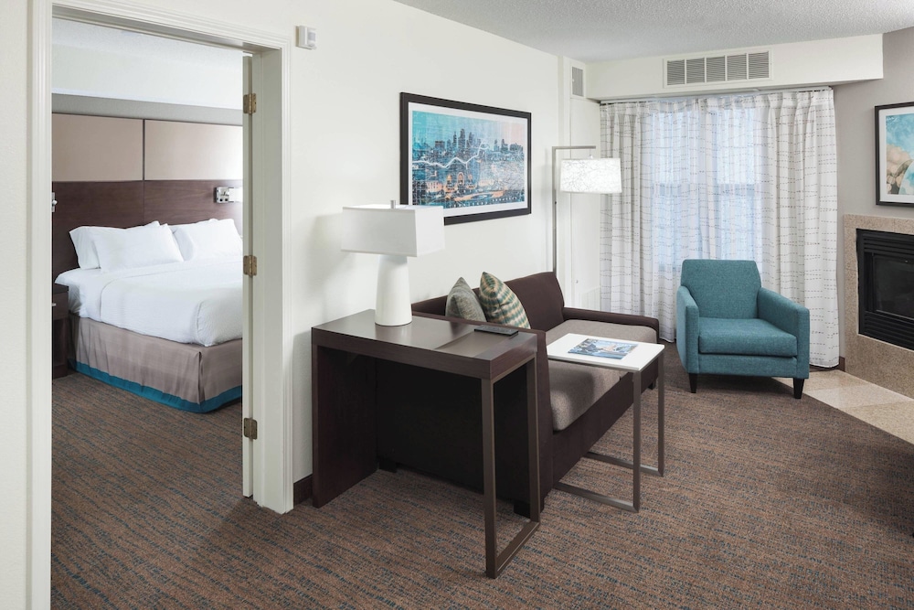 Residence Inn by Marriott Kansas City Country Club Plaza - photo 18