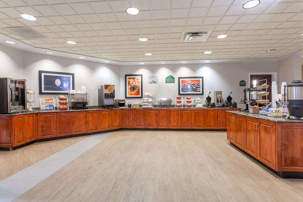 Wingate by Wyndham Chesapeake - photo 18