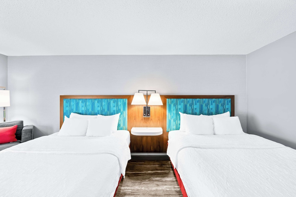 Hampton Inn Lincoln South Heritage Park - photo 14