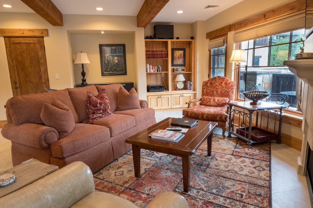 Three Bedroom Suite 3 Apartment Hotel by Redawning - photo 8