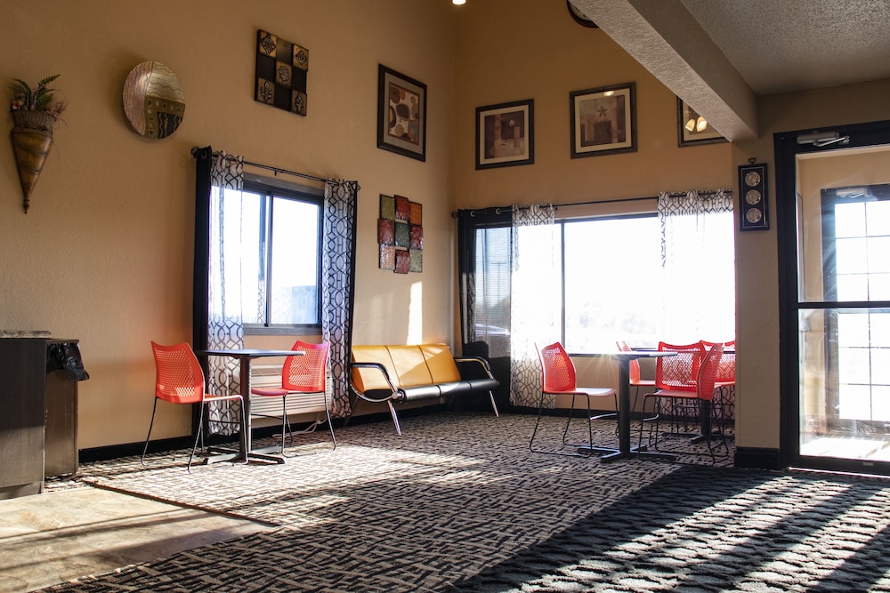 Americas Best Value Inn Finlayson - photo 3
