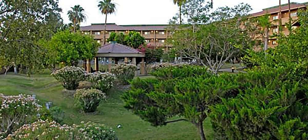 Yuma Inn & Suites - photo 26
