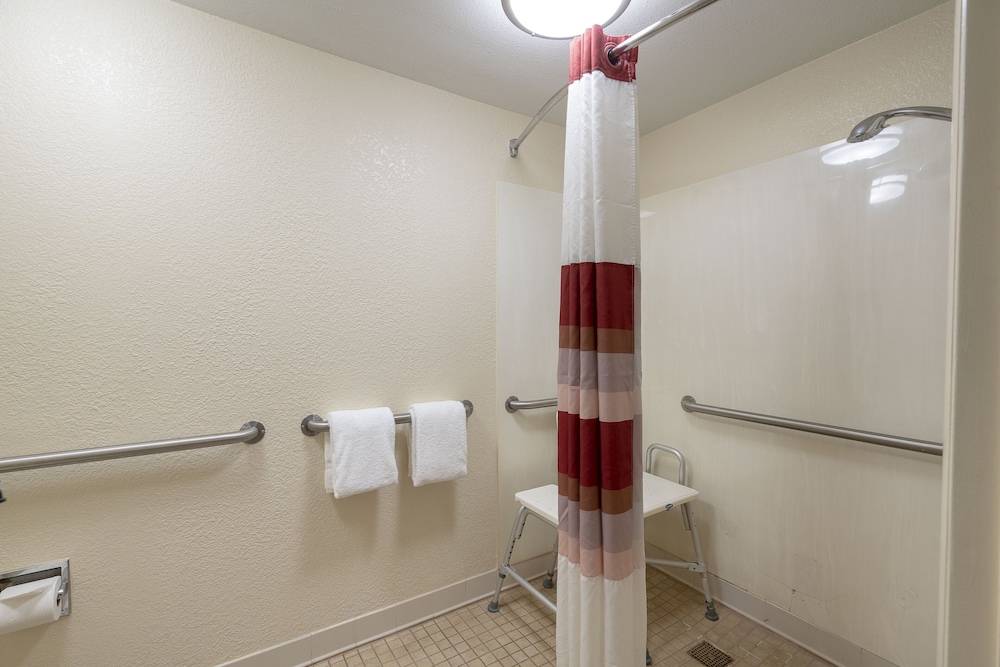 Red Roof Inn Mt Laurel - photo 33
