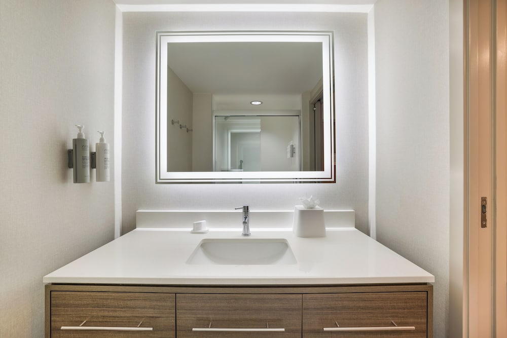 Home2 Suites by Hilton Madison East - photo 19