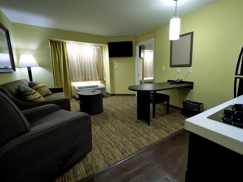Candlewood Suites Dallas Plano W Medical Ctr - photo 5