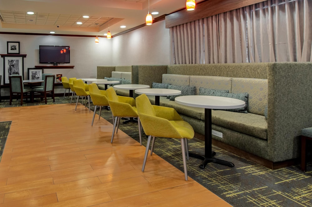 Hampton Inn Newport News Yorktown - photo 31