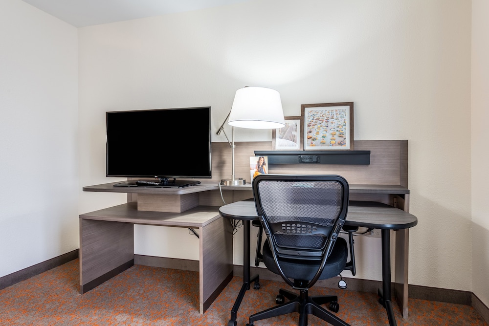 Fairfield Inn & Suites by Marriott St. Joseph Stevensville - photo 17