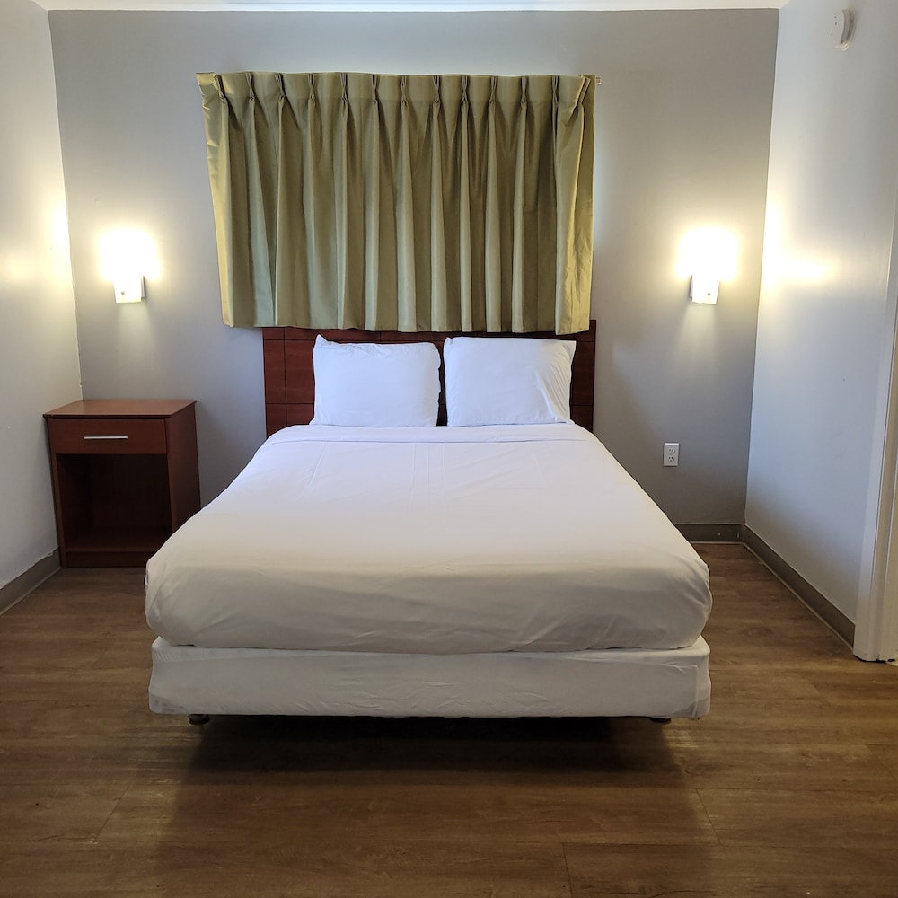 Studio 6 Extended Stay Greensboro NC I 40 - photo 13