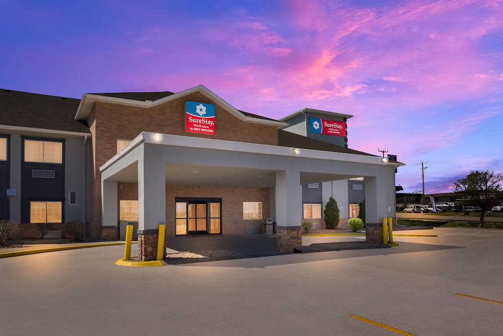 SureStay Plus Hotel by Best Western Topeka Northwest - featured photo