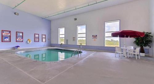 Americas Best Value Inn and Suites Clear Lake - photo 10