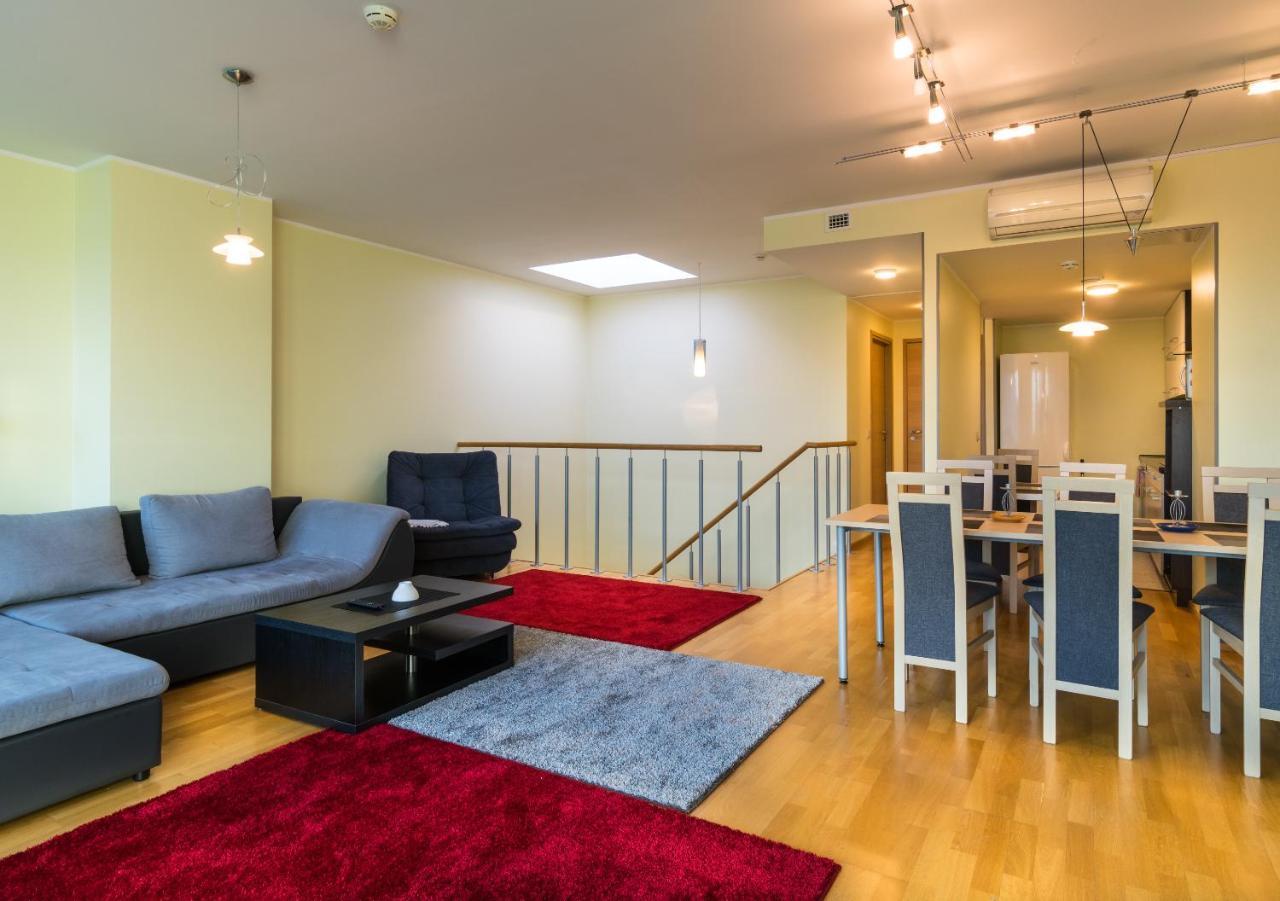 Airhome Apartments