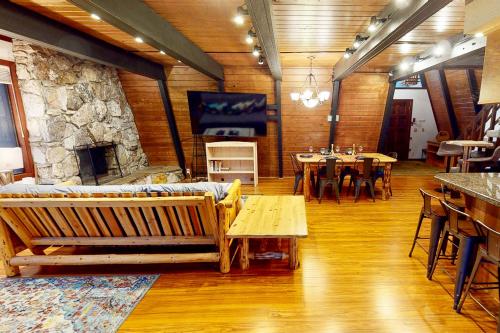 Chapel Grove - carbon neutral hotel in Unknown City