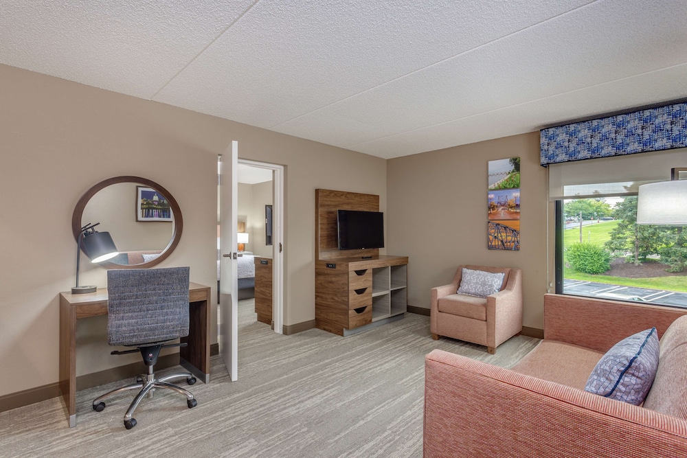 Hampton Inn Harrisburg East - photo 12