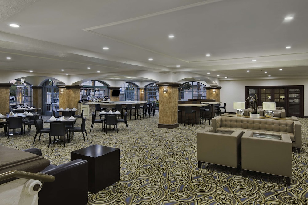DoubleTree by Hilton San Pedro Port of Los Angeles - photo 42