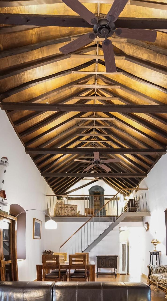 Loft En Casa Palacio Mergelina Parking Gratis — 4-Star Luxury Hotel in Sanlucar De Barrameda, Spain