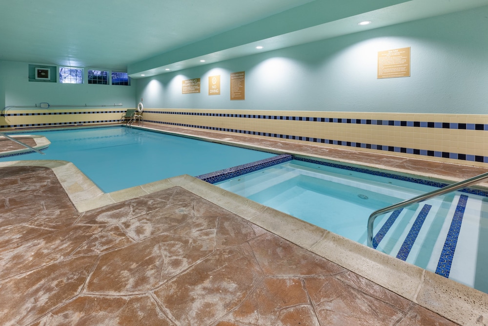 Candlewood Suites West Springfield by IHG - photo 22