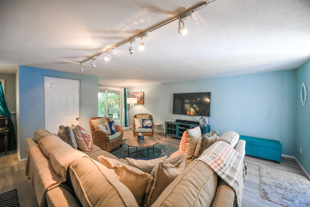 Banana Cabana and Cottage - photo 25