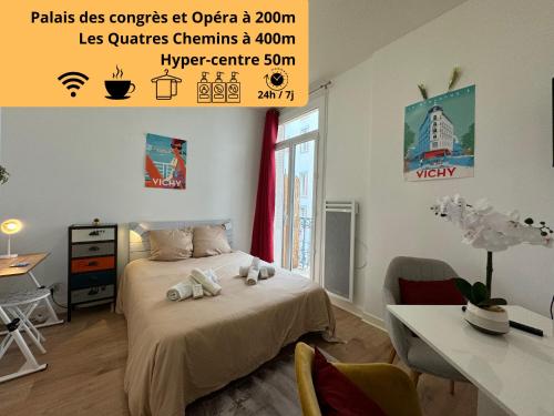 Petit Splendid Ancien Palace Balcon Centre in Vichy, France