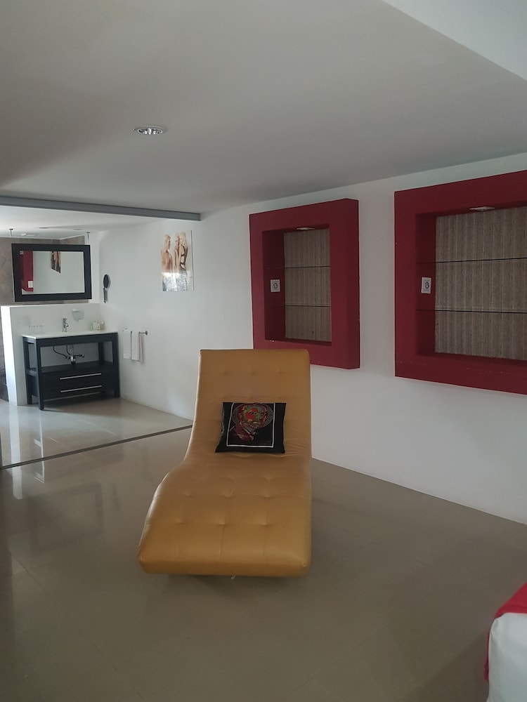 MayaFair Design Hotel
