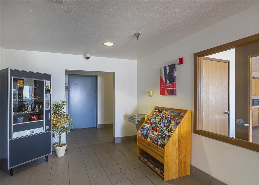 Motel 6 Omaha IAT West - photo 22