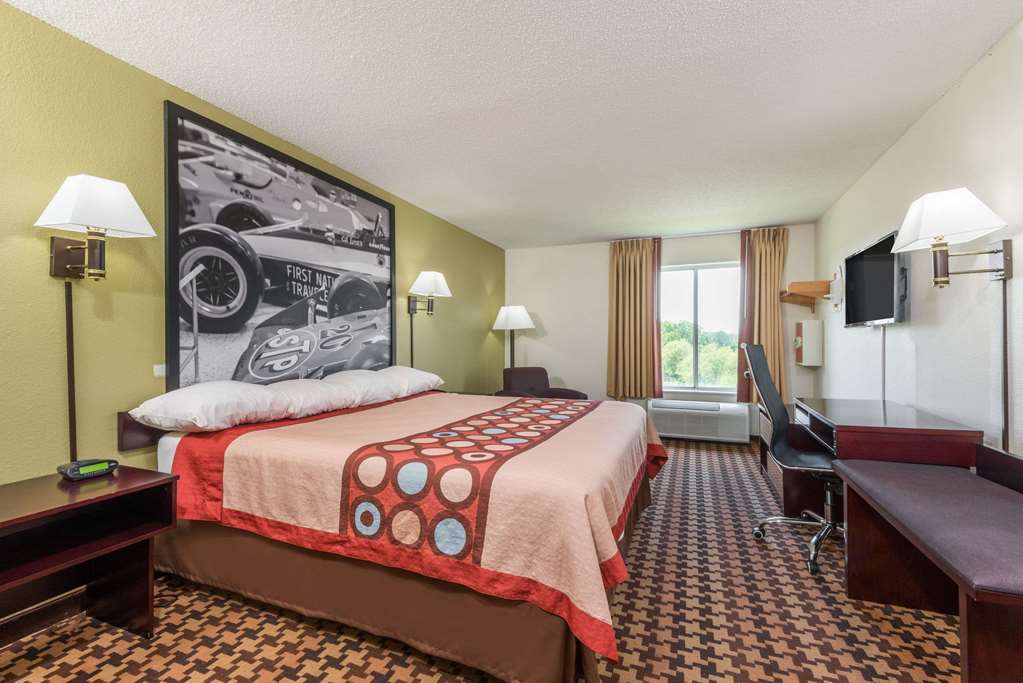 Super 8 by Wyndham Cloverdale - photo 8