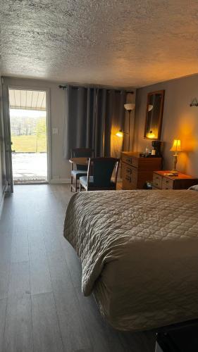 Hopwood Motel - photo 26