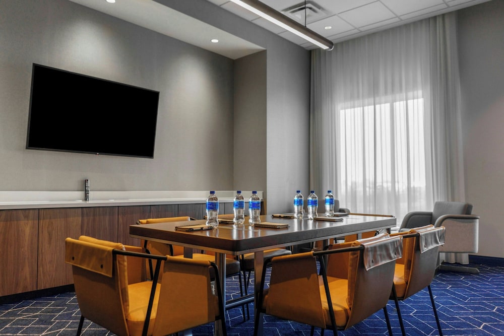Courtyard by Marriott Indianapolis Fishers - photo 48