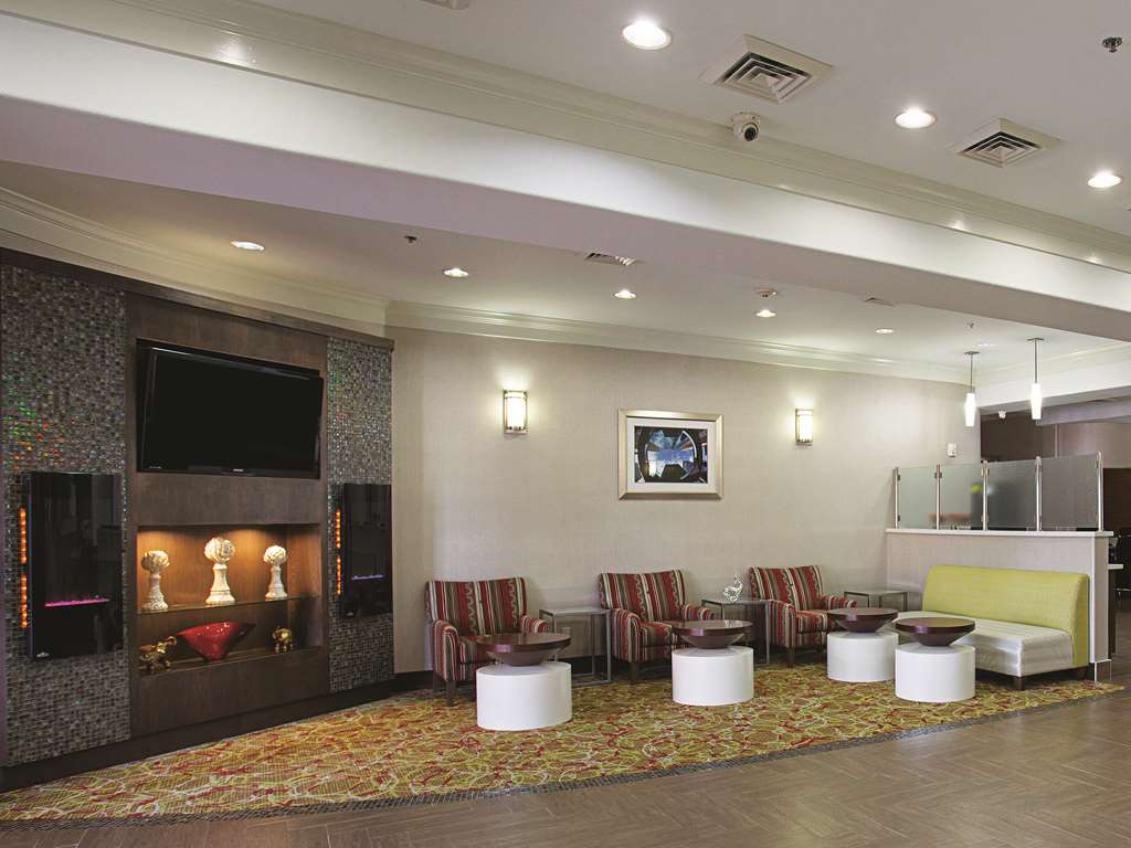 La Quinta Inn & Suites by Wyndham Houston Channelview - photo 8