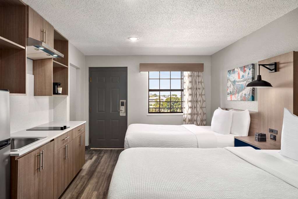La Quinta Inn by Wyndham Temple - photo 21