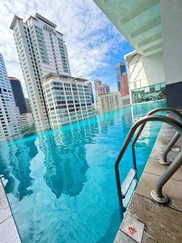 Exclusive Suites At Ramad Klcc — 4-Star Luxury Hotel in Kuala Lumpur, Malaysia