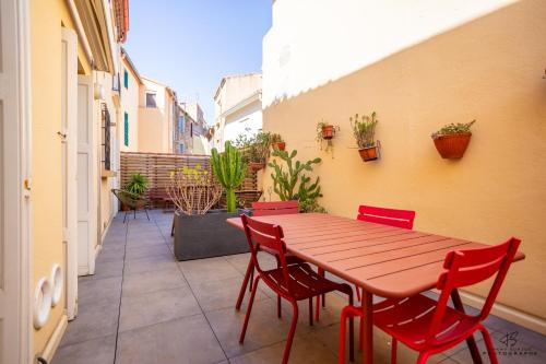 Le Conflent Wifi Terrace in Collioure, France