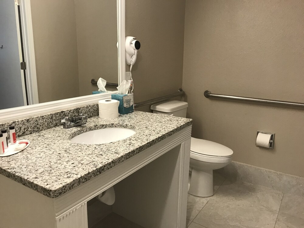 Casa Bella Inn & Suites - photo 24