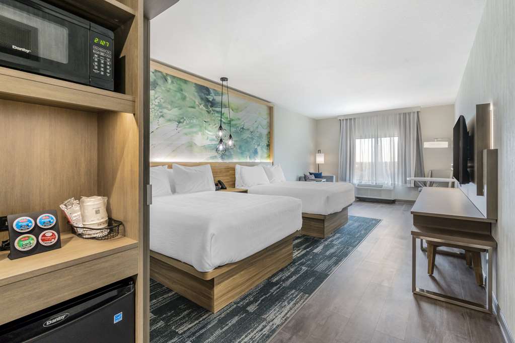 Best Western Plus Winter Haven Inn Suites - photo 37